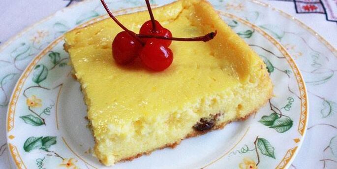 Tvarohový kastról na raňajky alebo popoludňajší snack v menu zdravej výživy na mesiac